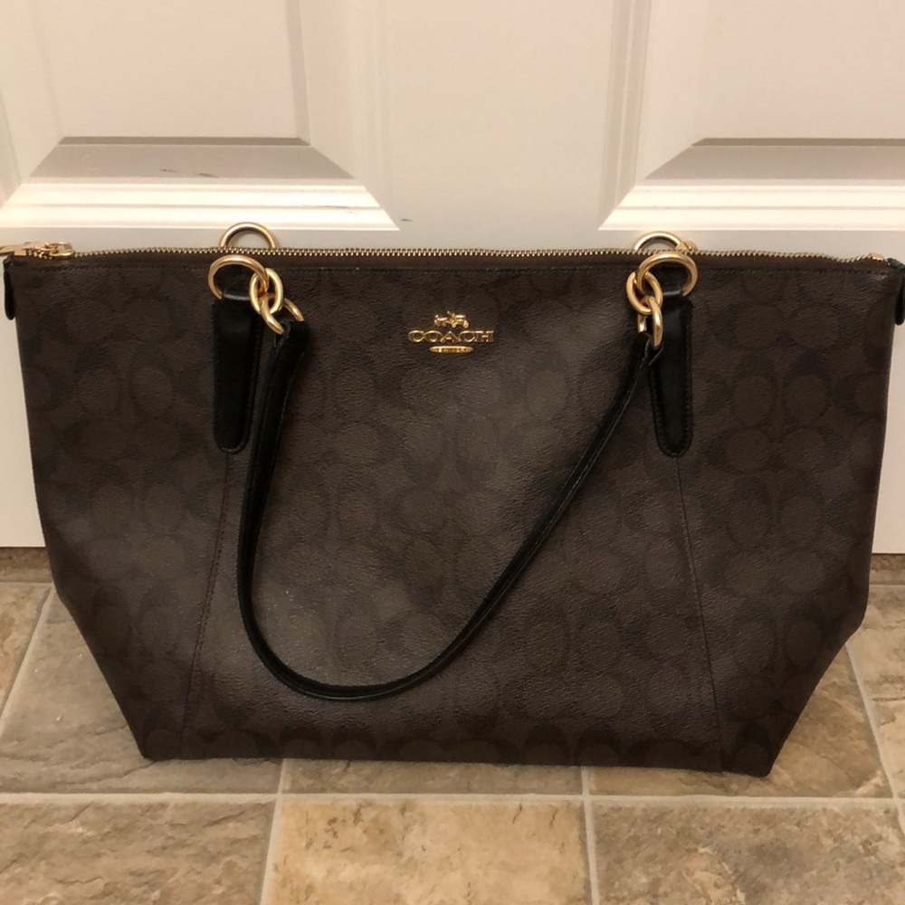 Medium brown Coach purse/wallet/key chain